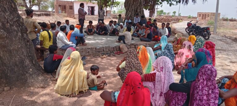 ग्राम स्तरीय वन अधिकार समितियों का गठन करते हुए (5)