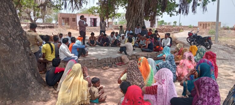 ग्राम स्तरीय वन अधिकार समितियों का गठन करते हुए (9)